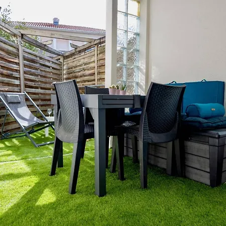 Du Centre Joli Renove Avec Coin Nuit Terrasse Et Parking Prive Capbreton