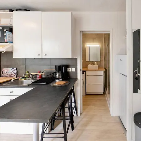 Apartmán Du Centre Joli Renove Avec Coin Nuit Terrasse Et Parking Prive